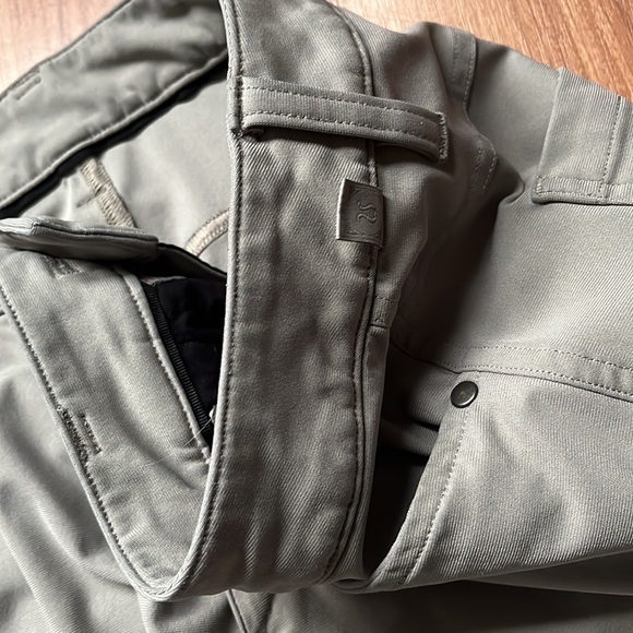Lulu lemon beige men’s pant 32 stretch - Picture 4 of 4